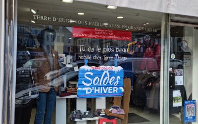 Adhésif de vitrine – Terre d&rsquo;Hugo